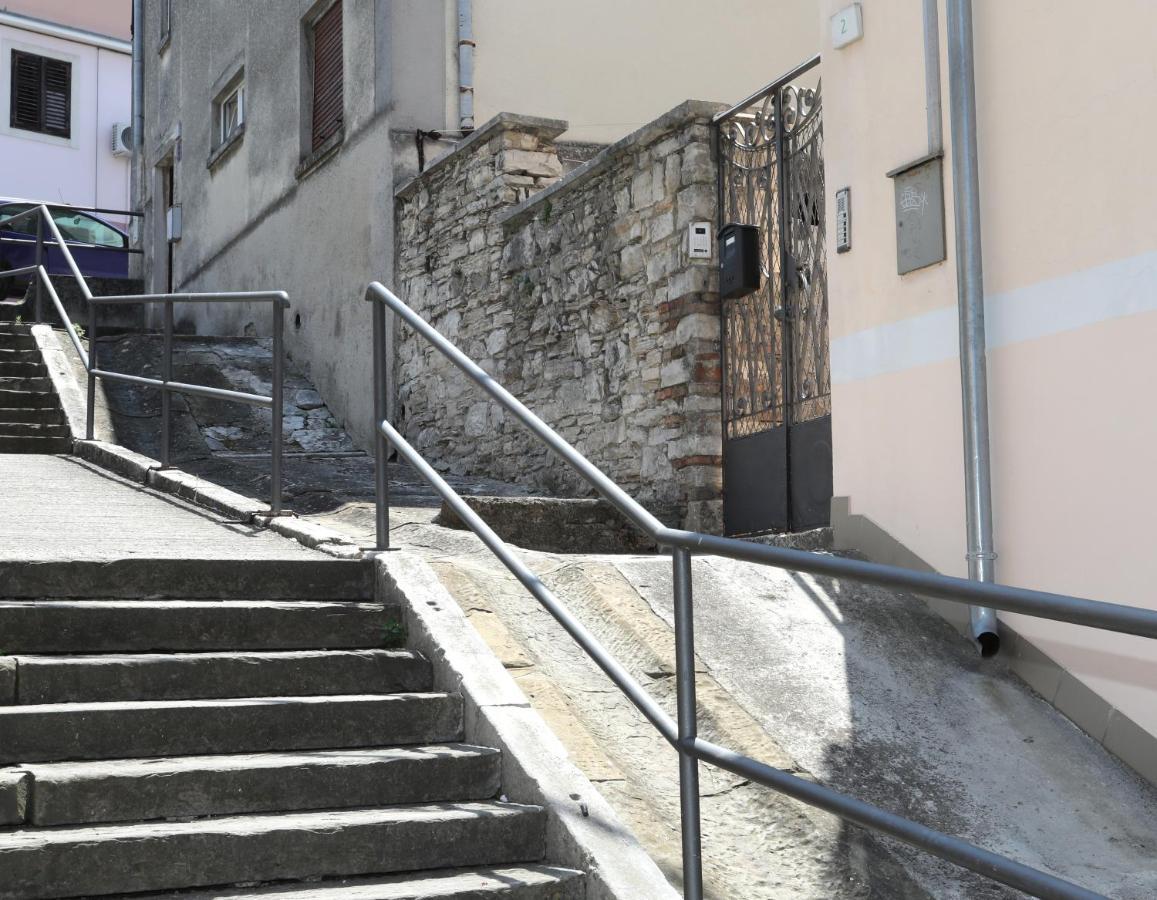 Apartman Kamala Pula Exterior foto